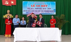 Trung tâm Đào tạo Khu CNC ký kết hợp tác đào tạo với trường CĐ Nghề Ninh Thuận