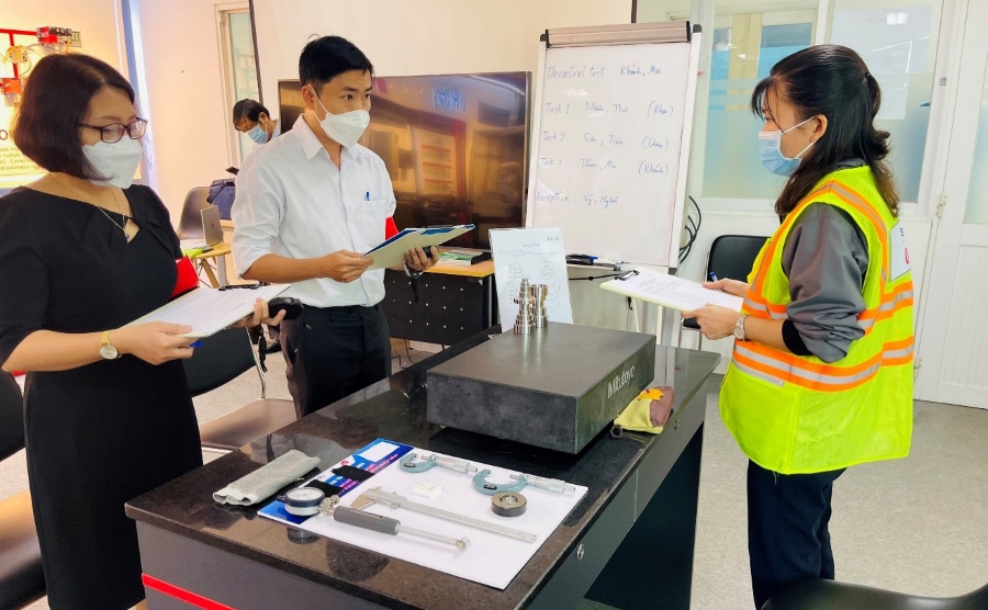 TRUNG TÂM ĐÀO TẠO KHU CÔNG NGHỆ CAO TỔ CHỨC CHƯƠNG TRÌNH “ĐÀO TẠO KỸ NĂNG NGHỀ ĐO KIỂM CƠ KHÍ BẬC 3 THEO TIÊU CHUẨN NHẬT BẢN”