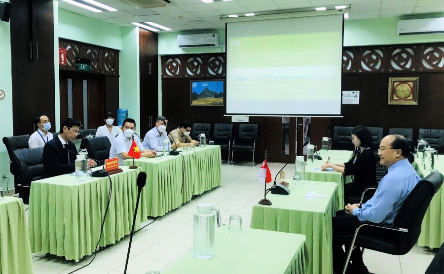 Khu Công nghệ cao tiếp đoàn Tổng Lãnh Sự Quán Singapore