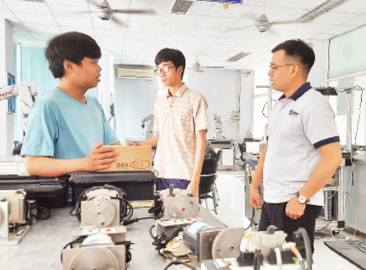 TĂNG LỢI THẾ CẠNH TRANH, HỘI NHẬP BỀN VỮNG