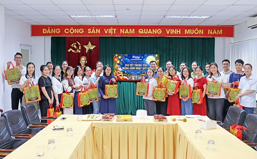 Công đoàn Trung tâm Đào tạo tổ chức Tết trung thu và mừng sinh nhật quý III năm 2026 cho viên chức, người lao động
