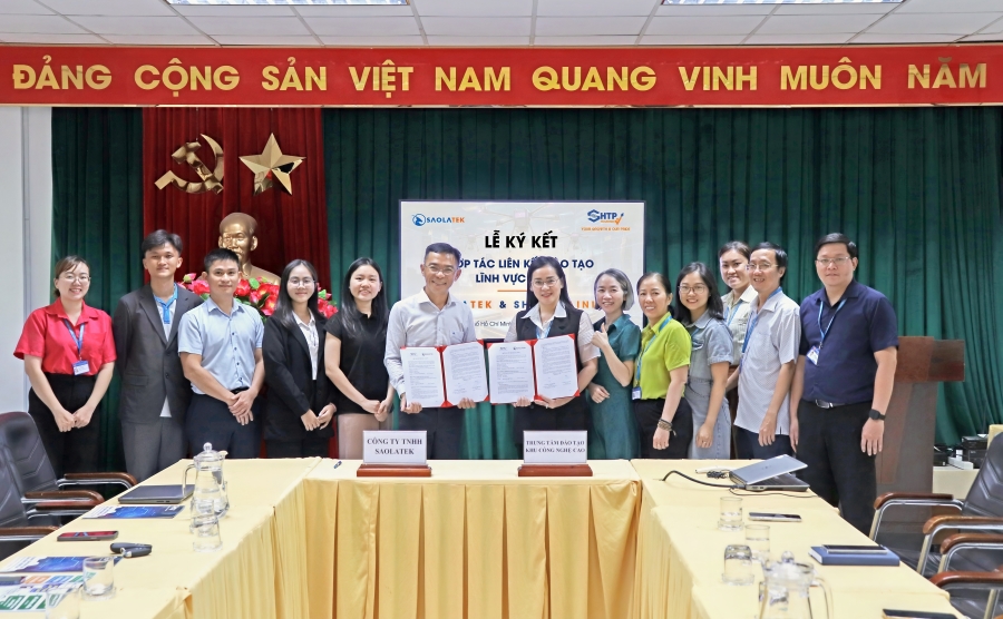 Trung tâm Đào tạo Khu Công nghệ cao ký kết hợp tác với Công ty TNHH Saolatek trong lĩnh vực UAV/Drone